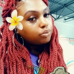 Meet your Posher, Kendra